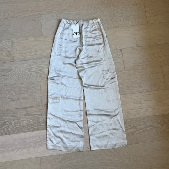 Zara Satin Cargo Lightweight Pants - Picture 2 of 4